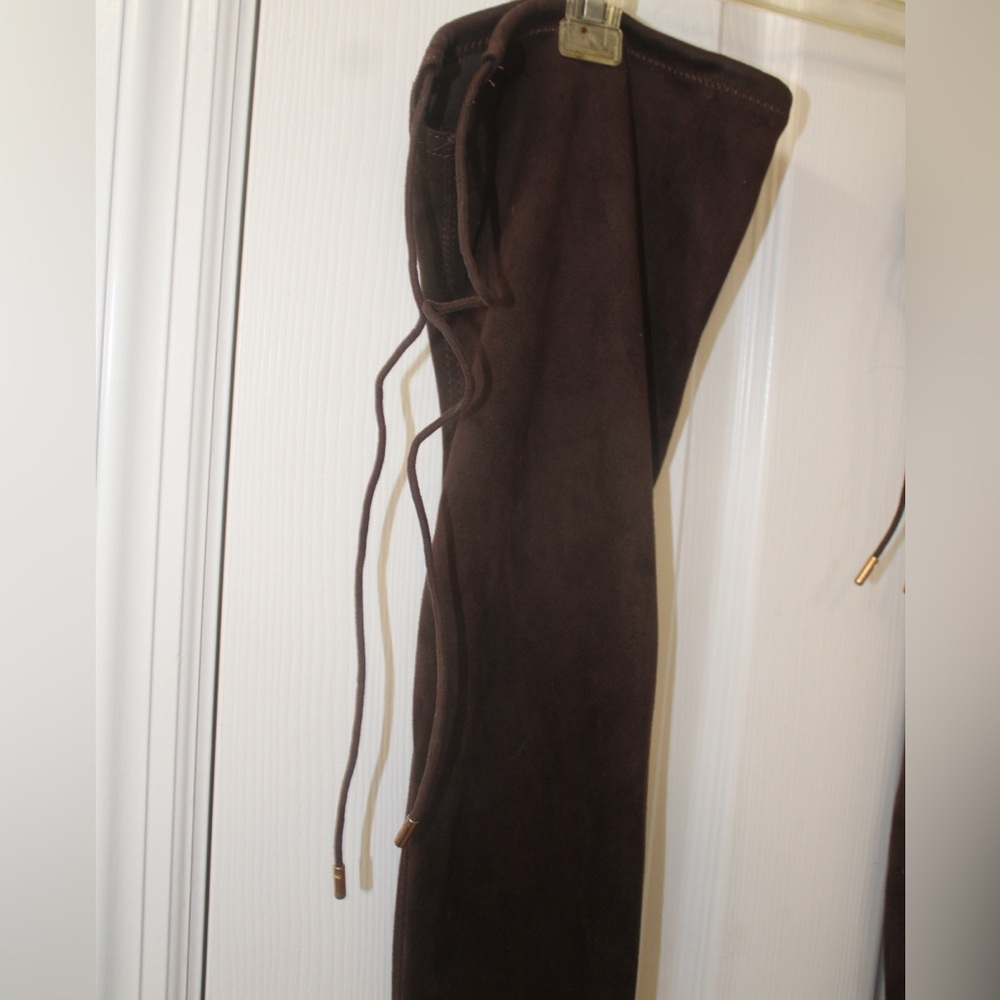 BAMBOO Size 10 Brown Over the Knee Suede Boots with tie on back - Picture 5 of 13